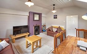 Host & Stay - Leesholme Loft